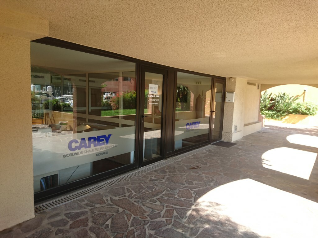 FONTVIEILLE / RAPHAEL / LOCAL COMMERCIAL / BUREAU ADMINISTRATIF