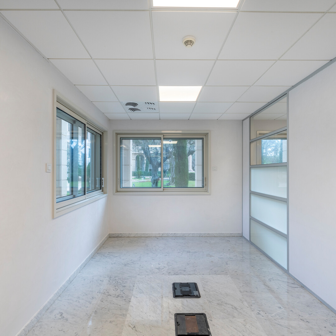 Fontvieille - Le Seaside Plaza - Bureaux lumineux et modulables avec 6 espaces de travail