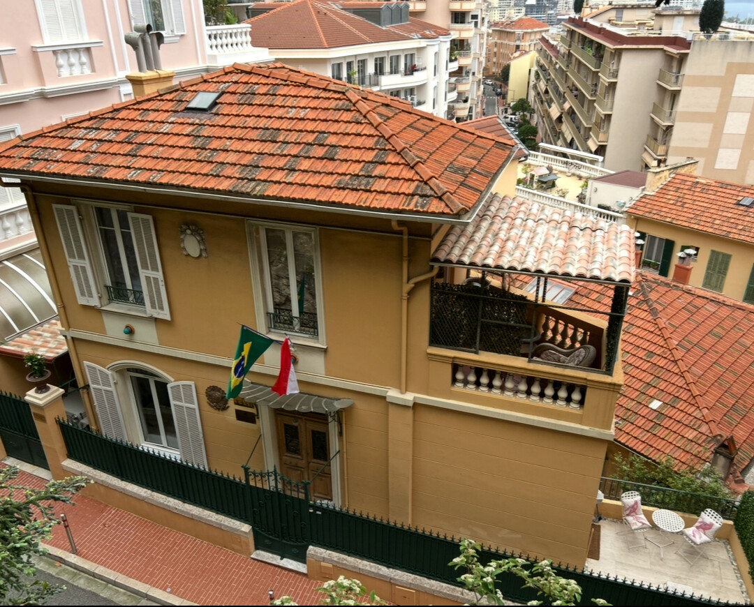EXCLUSIVITÉ - MAISON INDIVIDUELLE - JARDIN EXOTIQUE