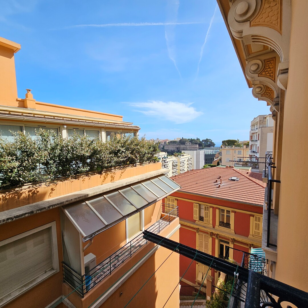 Quartier haut de la Condamine 26.900 €/M².  FAIRE OFFRE !