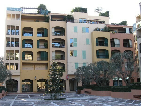 Local commercial vue port de Fontvieille