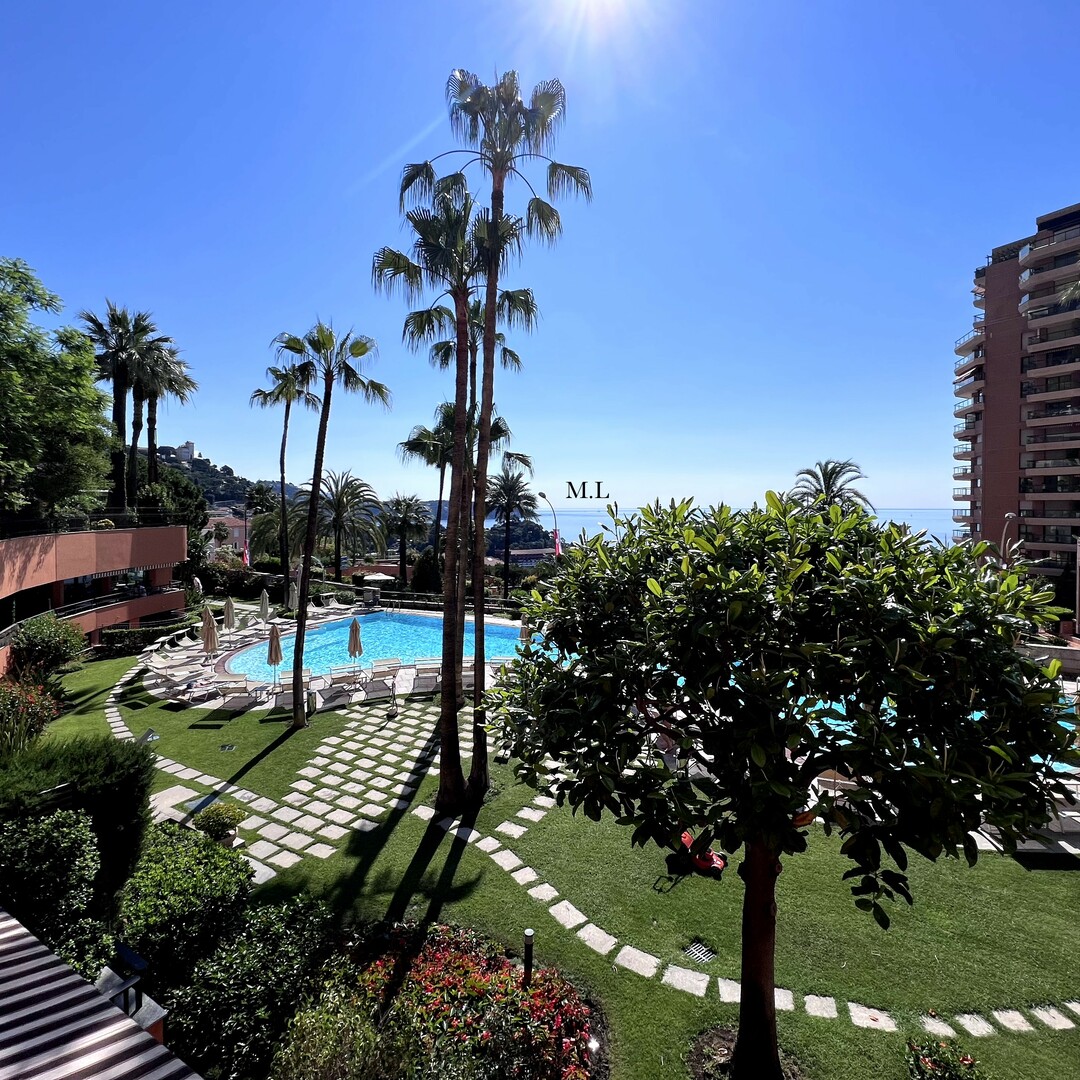 Parc Saint Roman - Grand studio bon état - libre rapidement-