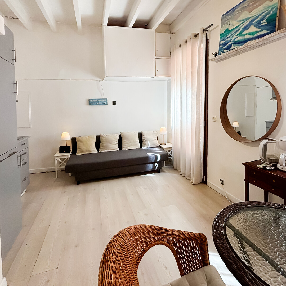 CHARMANT STUDIO RENOVE - MONACO VILLE
