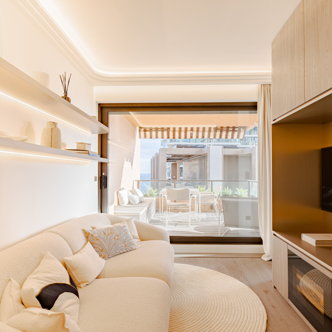 MAGNIFIQUE APPARTEMENT RENOVE AVEC VUE MER